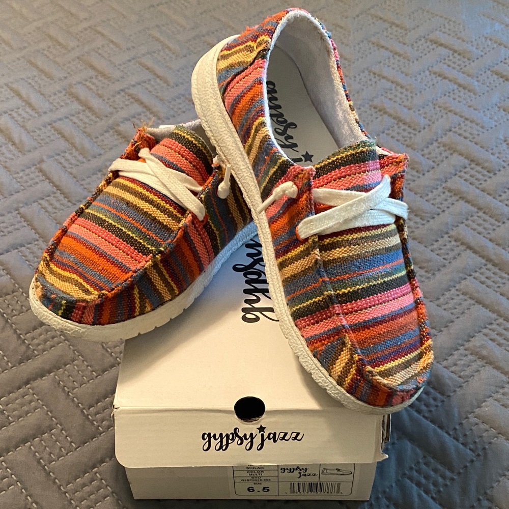 Gypsy Jazz Women's Multicolor Striped Moccasins